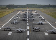 英雄联盟总决赛门票-绿茵双面镜，胜利的狂欢与救赎的代价