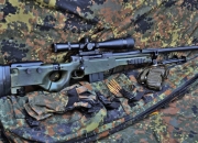 英雄联盟总决赛门票-加时绝杀与判罚风暴，那个雨夜里唯一的宿命对决