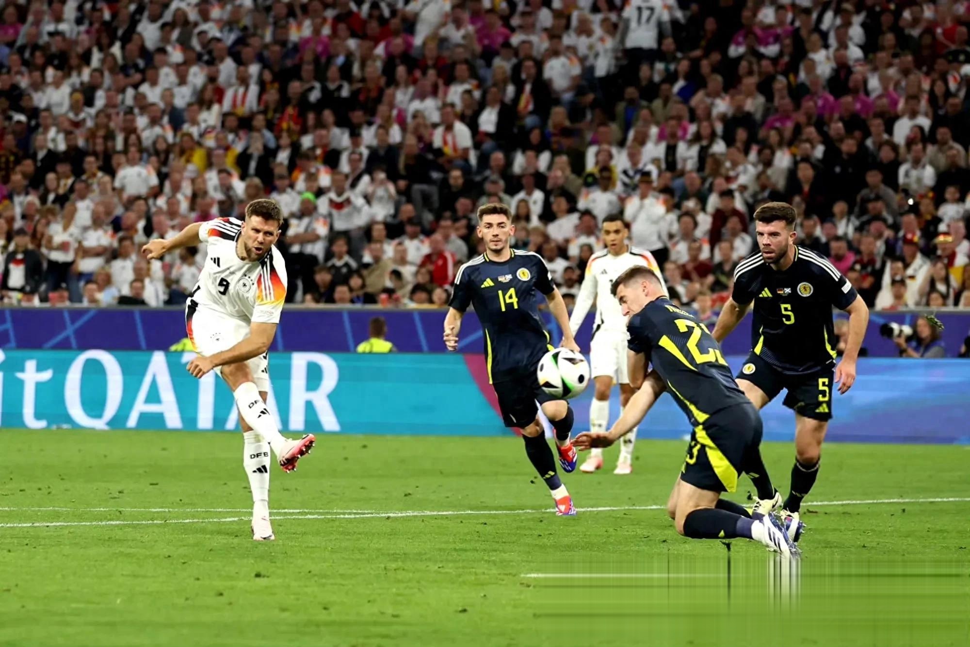 关于德国战胜冰岛,提前晋级欧预赛的信息 关于德国战胜冰岛,提前晋级欧预赛的信息