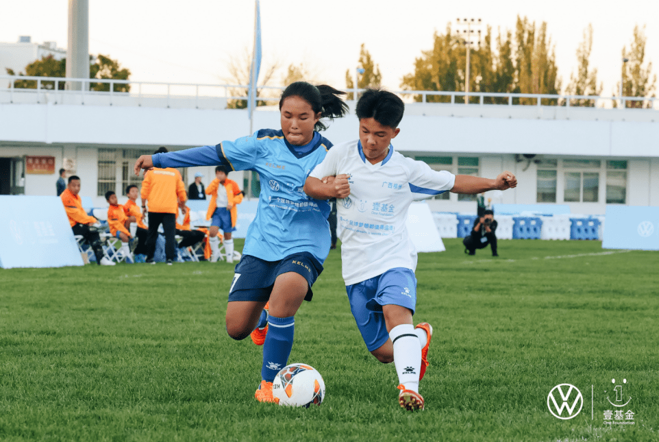 跨国球队携手合作共同追逐国际赛场荣耀的简单介绍 跨国球队携手合作共同追逐国际赛场荣耀的简单介绍