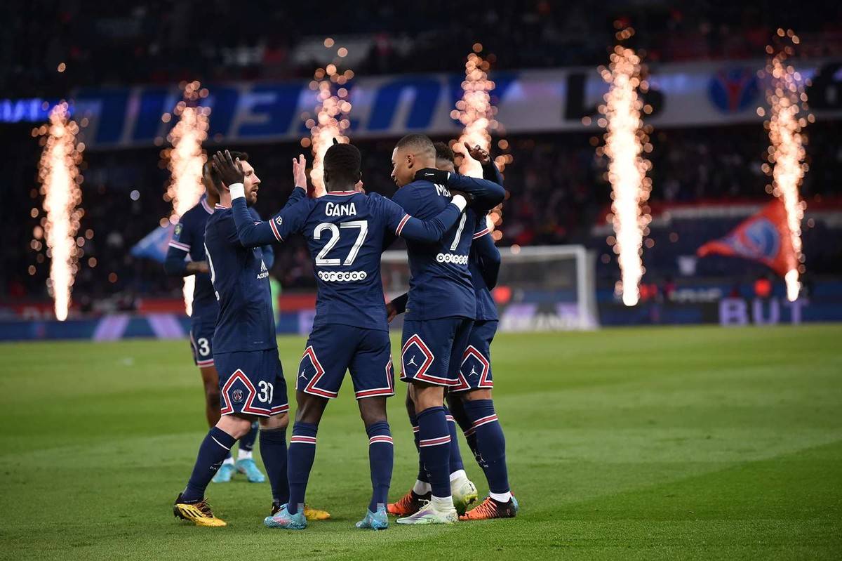 卡利亚里全员备战,冲击胜利 卡利亚里全员备战,冲击胜利