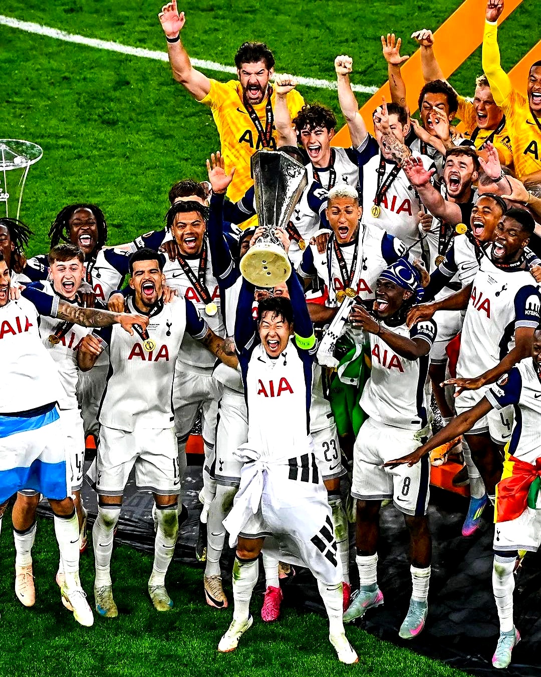 利物浦轻取荷兰，蒂亚戈统治全场