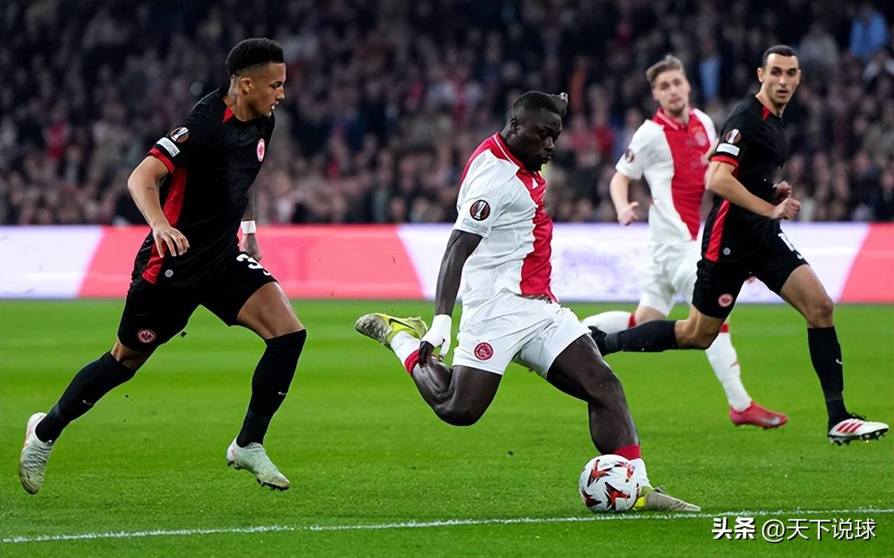 阿贾克斯小组赛表现不俗,晋级八强 阿贾克斯小组赛表现不俗,晋级八强