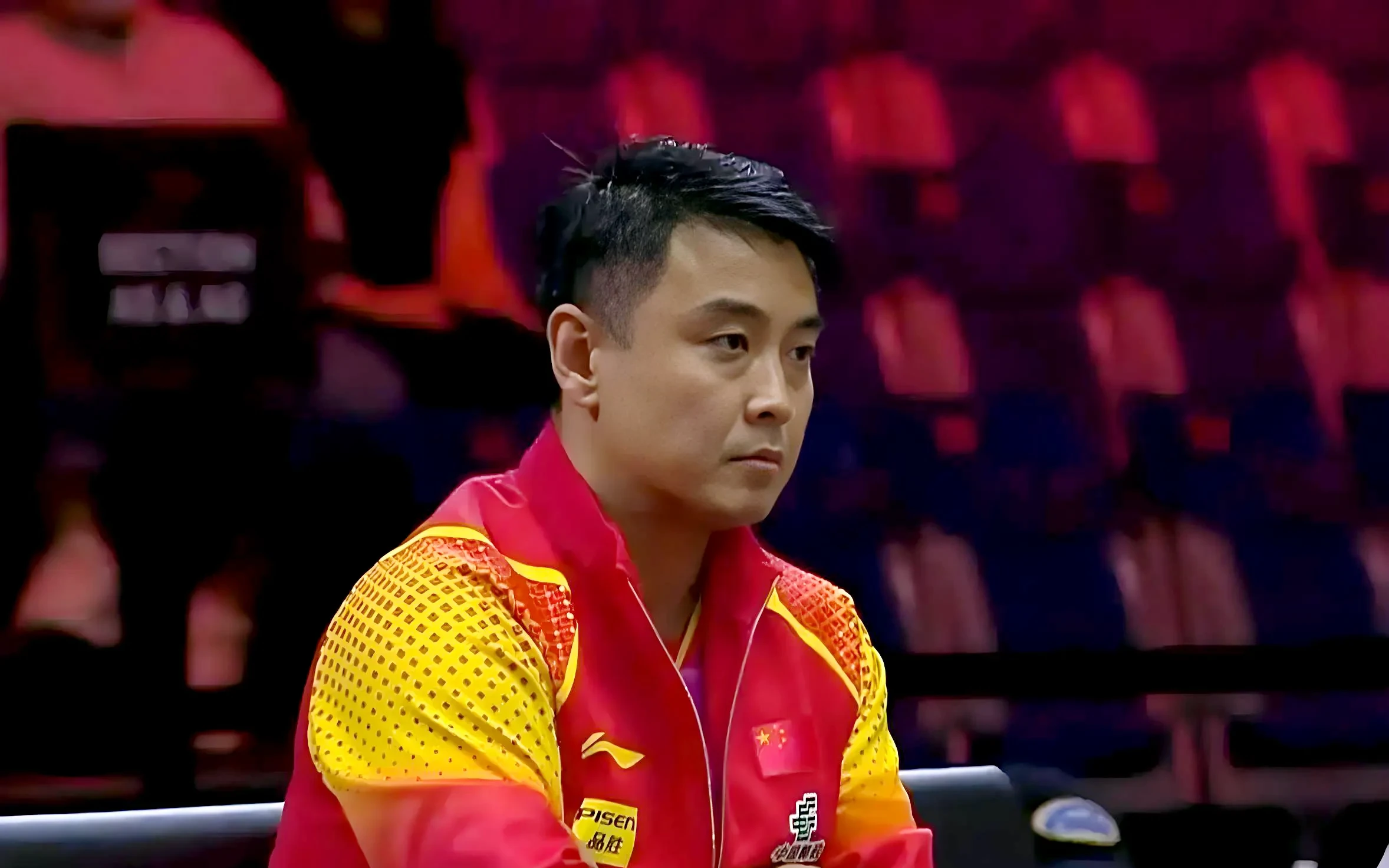 英格兰队轻取波兰队,王皓惊艳四座 英格兰队轻取波兰队,王皓惊艳四座