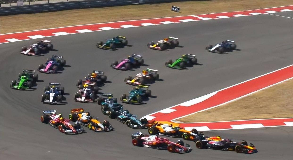 梅赛德斯横扫雷诺车队，维斯塔潘状态火热