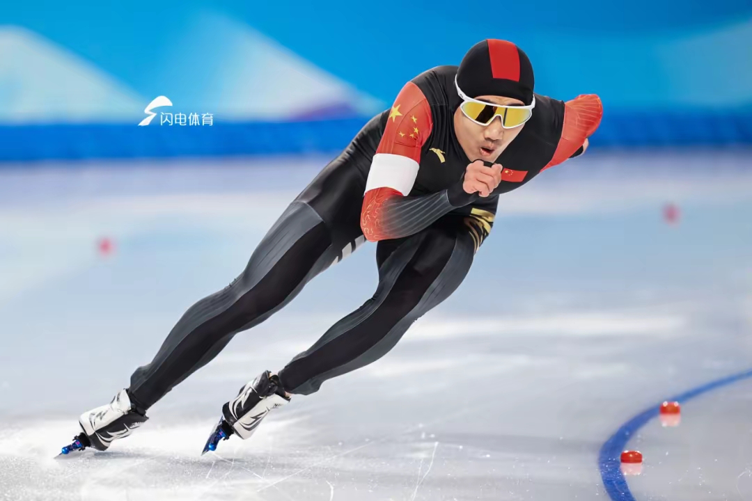 亚大陆球员在外援赛事中实现逆袭,夺得冠军 亚大陆球员在外援赛事中实现逆袭,夺得冠军