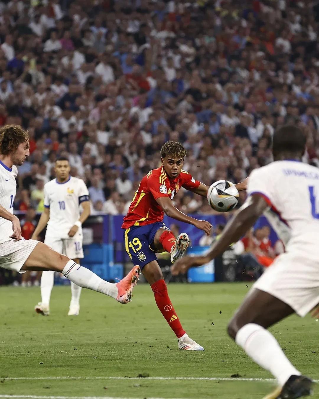 克罗地亚战胜俄罗斯,顺利晋级欧洲杯半决赛 克罗地亚战胜俄罗斯,顺利晋级欧洲杯半决赛