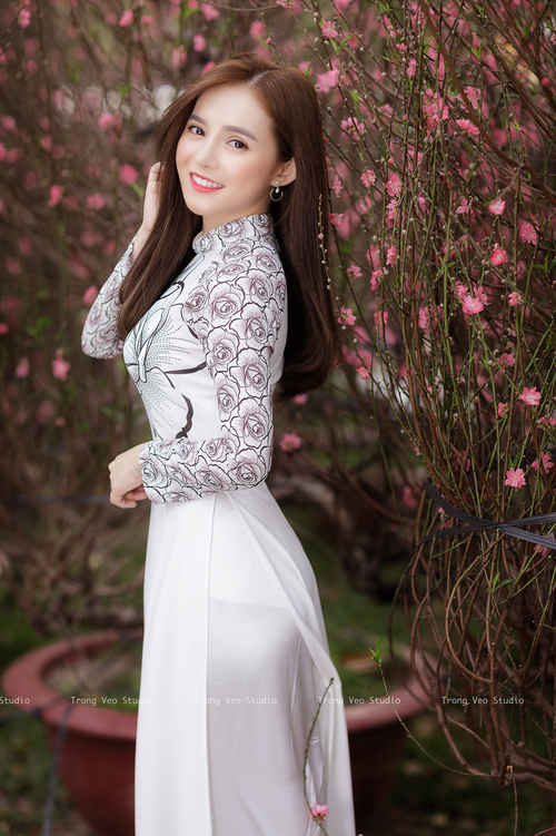 当拉梅洛穿上银黑战袍,一场44分15助攻的篮球外交革命