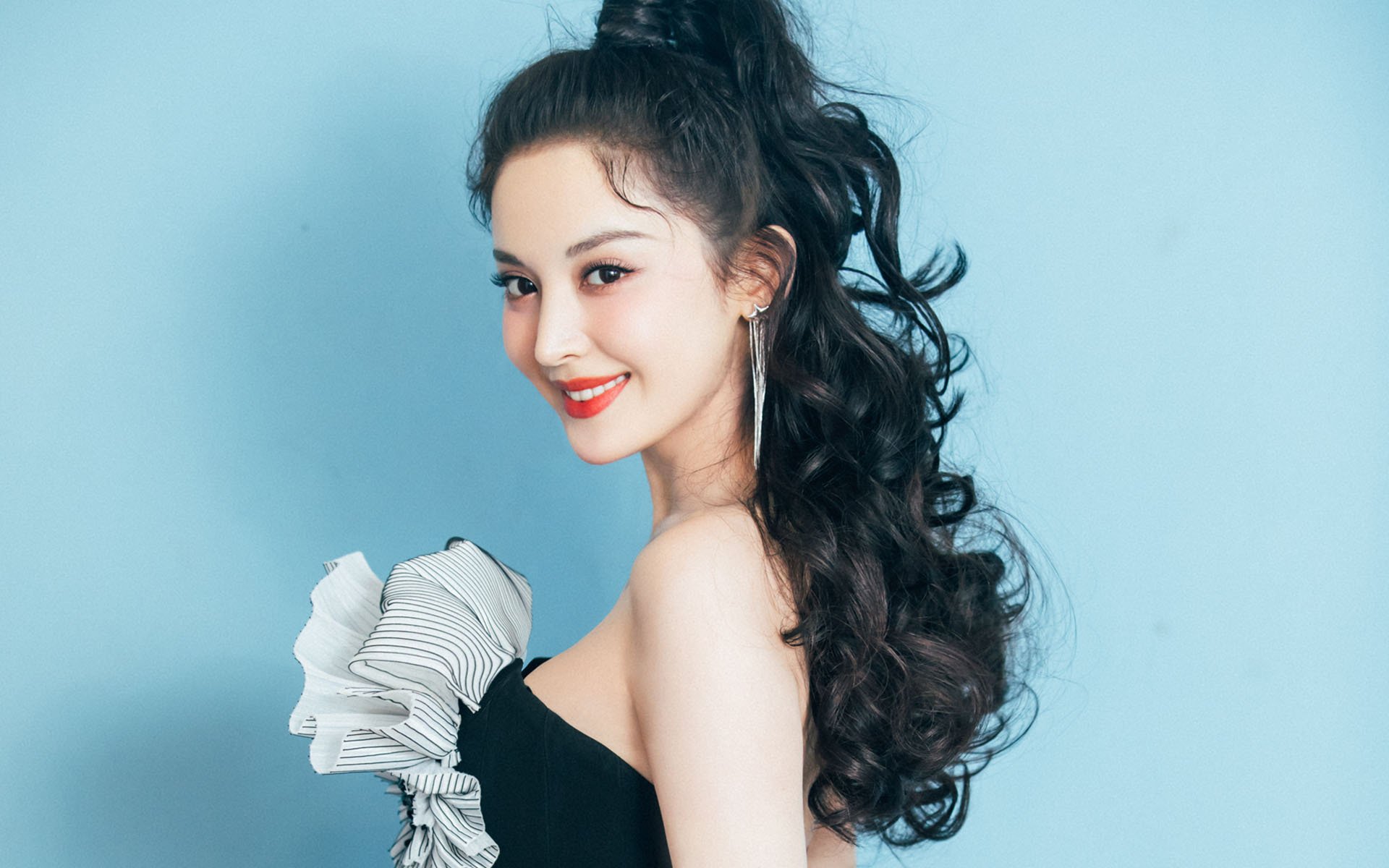 绿茵？不，这是木地板上的欧冠—当奇才用足球比分狂扫公牛